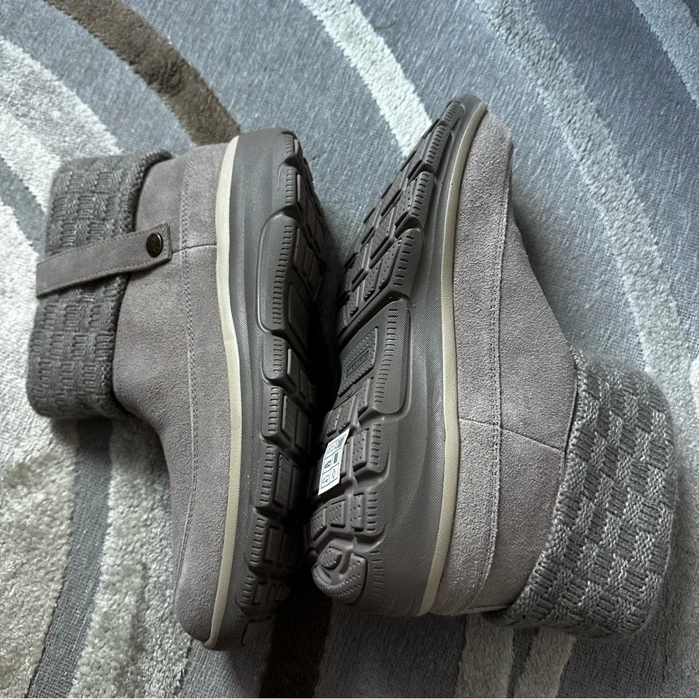 Skechers Relaxed Fit Easy Going - Upgraded Heights Boots